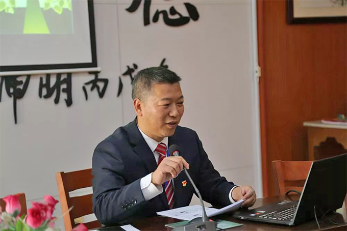 大會主持 : 謝永中校長